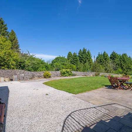 Leighton Banks Beetham