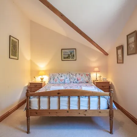 Leighton Banks * Beetham