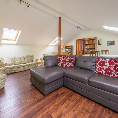 Leighton Banks * Beetham