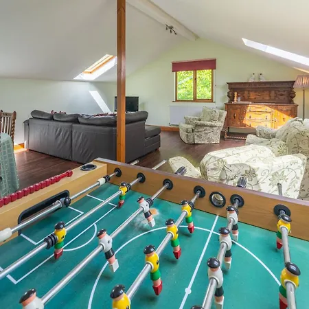 Leighton Banks * Beetham