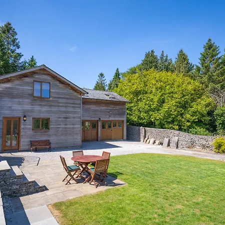 Leighton Banks Beetham